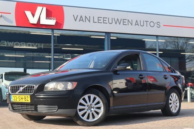 Zwart Gebruikt 2006 Volvo S40 Sedan | € 2.448 (Iets duurder) - Afbeelding 1/4