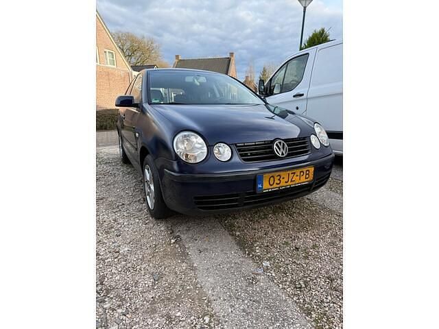 Blauw Gebruikt 2002 VW Polo Hatchback | € 1.100 (Duur) - Afbeelding 1/4