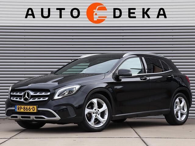 Zwart Gebruikt 2017 Mercedes GLA180 Edition SUV | € 16.950 (Eerlijke prijs) - Afbeelding 1/4