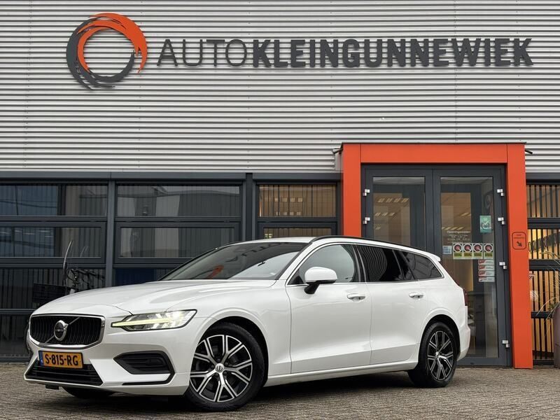 Wit Gebruikt 2023 Volvo V60 Core Stationwagen | € 32.950 (Super prijs) - Afbeelding 1/4