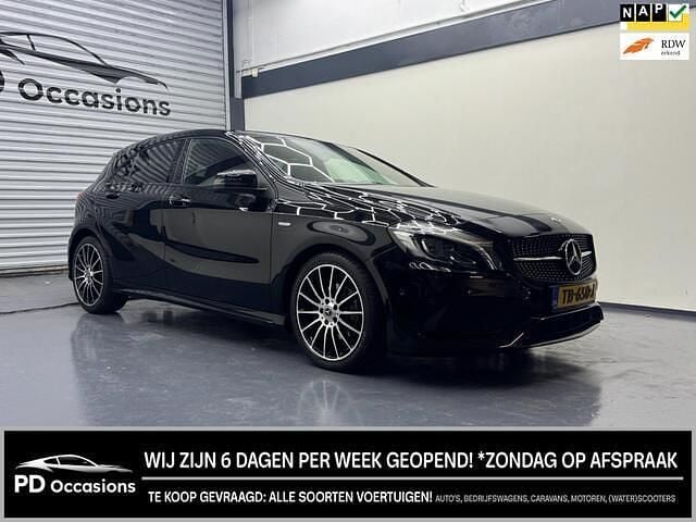 Zwart Gebruikt 2018 Mercedes A160 Sport Edition Hatchback | € 18.950 (Goede deal) - Afbeelding 1/4