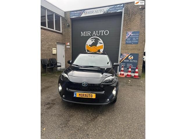 Zwart Occasion 2022 Toyota Yaris Cross SUV | € 18.999 (Super prijs) - Afbeelding 1/4