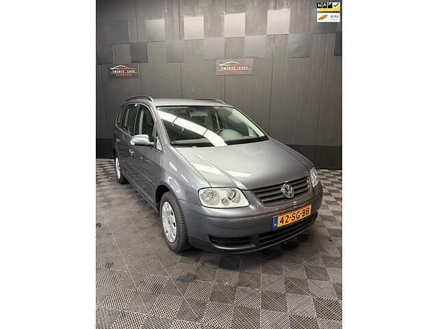 Grijs Gebruikt 2006 VW Touran MPV | € 1.950 (Eerlijke prijs) - Afbeelding 1/4