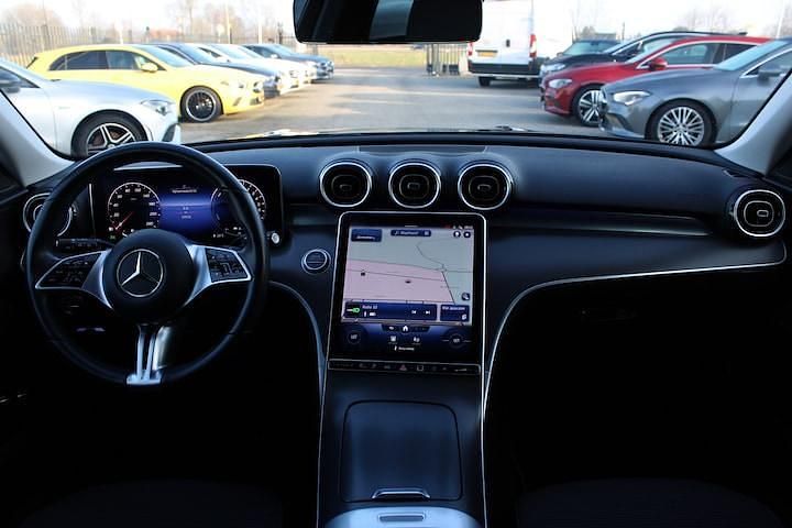 Occasion Mercedes C300 Luxury 2022 Zwart (metallic) Stationwagen