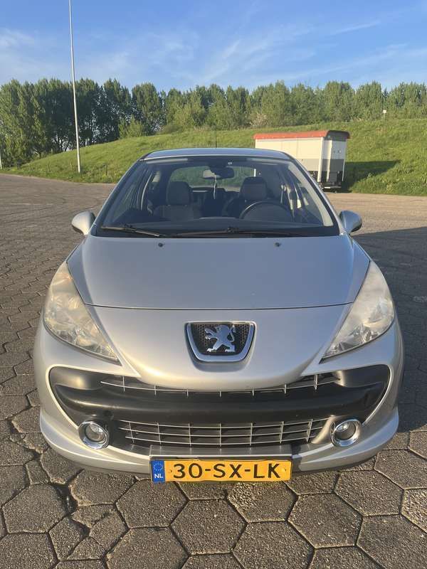 Grijs Gebruikt 2006 Peugeot 207 Hatchback | € 1.800 (Goede deal) - Afbeelding 1/4