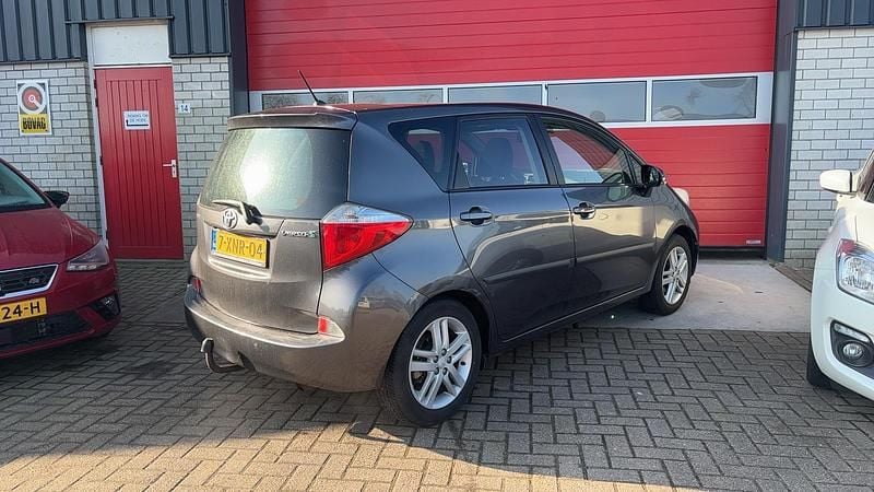 Occasion Toyota Verso-S 2014 Grijs MPV