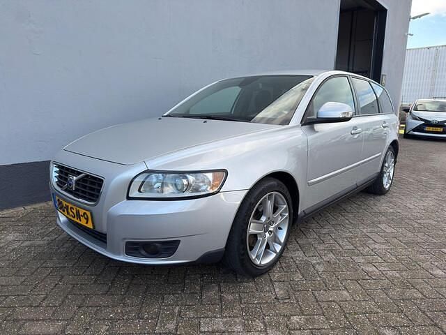 Grijs Gebruikt 2010 Volvo V50 Stationwagen | € 7.950 (Duur) - Afbeelding 1/4