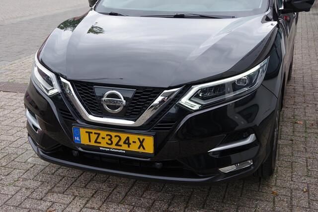 Zwart Gebruikt 2018 Nissan Qashqai N-Connecta SUV | € 16.450 (Eerlijke prijs) - Afbeelding 1/4