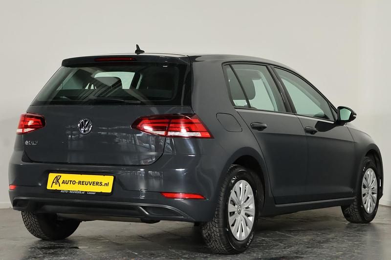 Occasion VW Golf VII Trendline 86 PK (63 kW) 2018 Grijs Hatchback