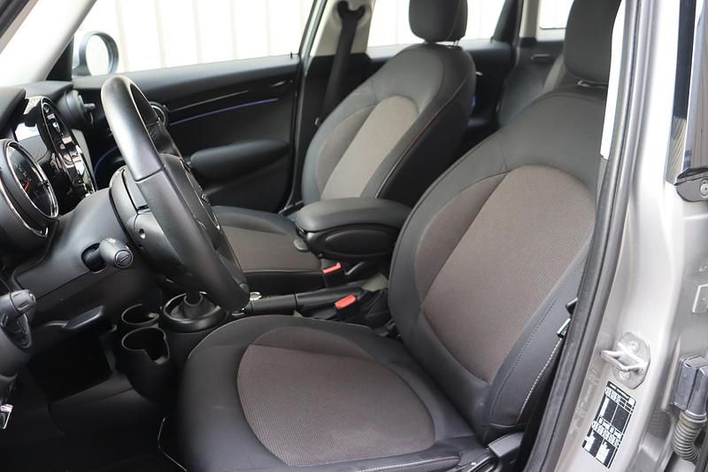 Occasion Mini Cooper Classic 136 PK (100 kW) 2023 Grijs Hatchback