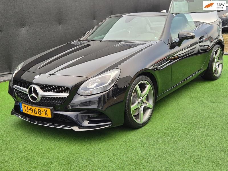 Zwart Occasion 2017 Mercedes SLC180 Cabriolet | € 26.740 - Afbeelding 1/4