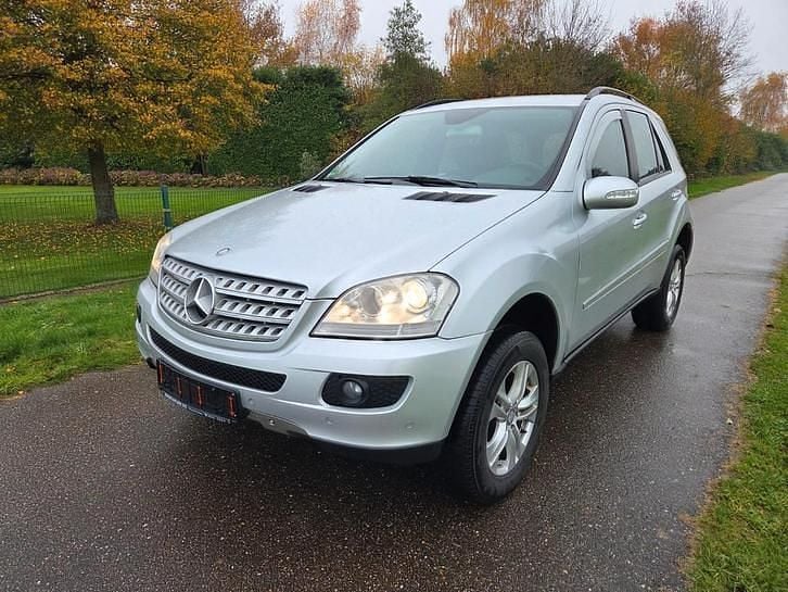 Gebruikt 2006 Mercedes ML350 SUV | € 6.500 (Super prijs) - Afbeelding 1/4