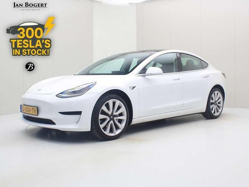 Wit Occasion 2019 Tesla Model 3 Standard Range Sedan | € 16.400 (Goede deal) - Afbeelding 1/4
