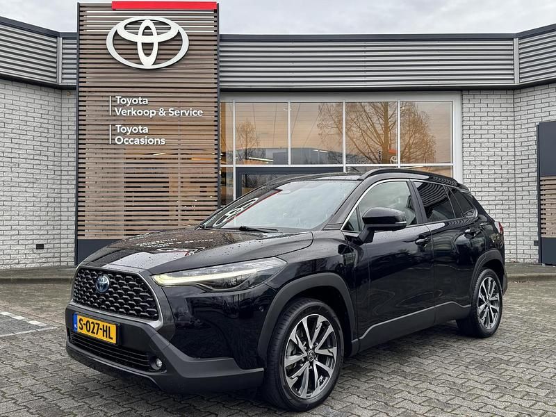 Zwart Occasion 2023 Toyota Corolla Cross Edition SUV | € 33.340 (Eerlijke prijs) - Afbeelding 1/4