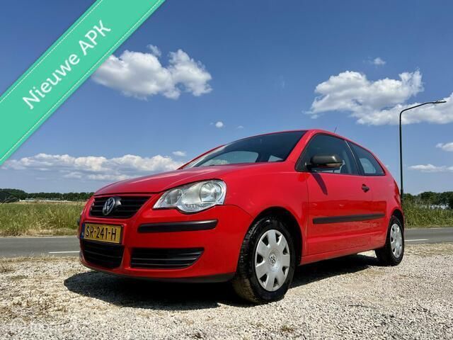 Rood Gebruikt 2007 VW Polo Hatchback | € 1.995 (Goede deal) - Afbeelding 1/4
