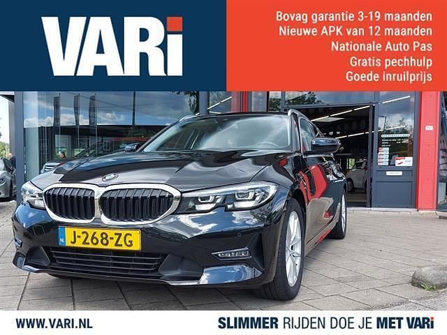 Zwart Gebruikt 2020 BMW 320 Executive Stationwagen | € 25.799 (Eerlijke prijs) - Afbeelding 1/4