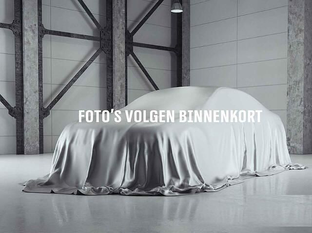 Grijs Gebruikt 2024 Peugeot 2008 GT-line SUV | € 24.650 (Goede deal) - Afbeelding 1/4