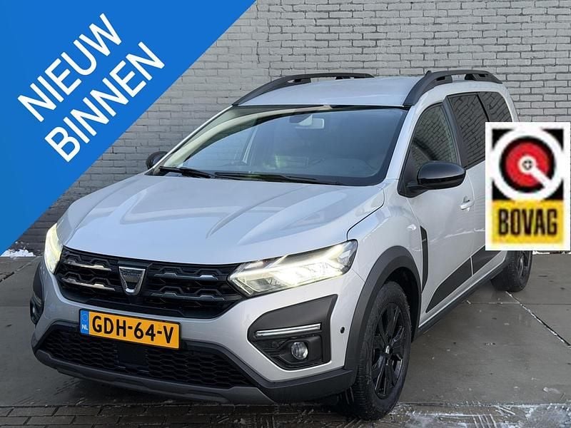 Grijs Gebruikt 2024 Dacia Jogger Extreme MPV | € 19.600 (Goede deal) - Afbeelding 1/4