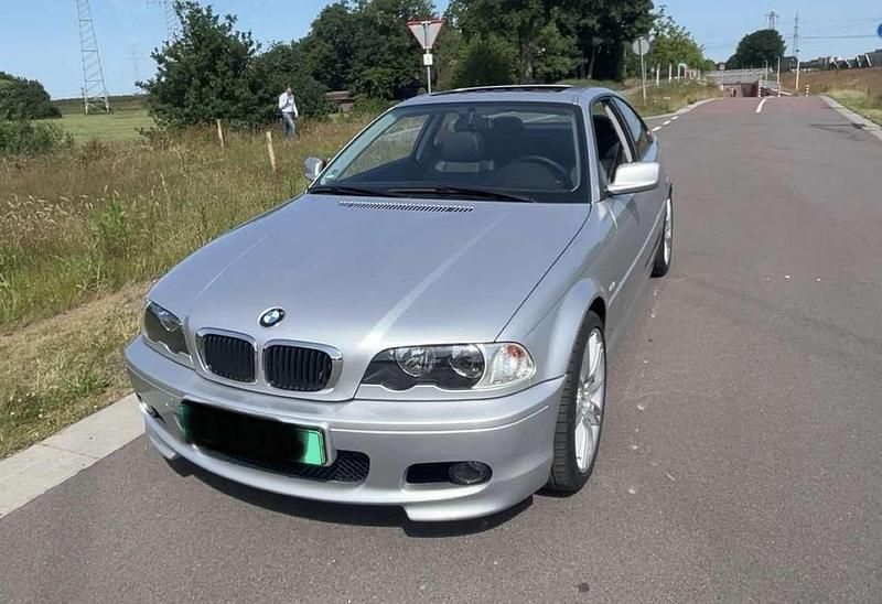 Zilver Gebruikt 2002 BMW 318 Coupé | € 9.450 - Afbeelding 1/4