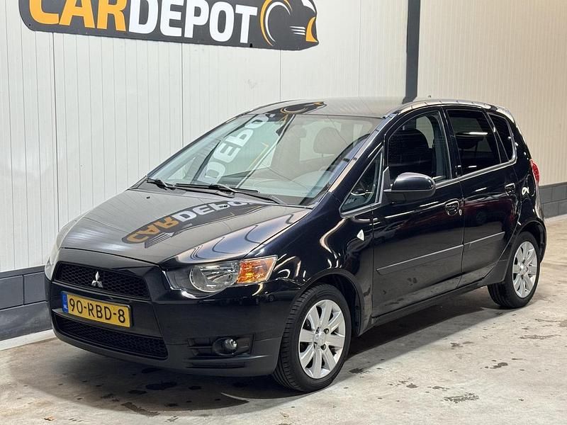 Zwart Gebruikt 2011 Mitsubishi Colt Edition Hatchback | € 2.999 (Eerlijke prijs) - Afbeelding 1/4