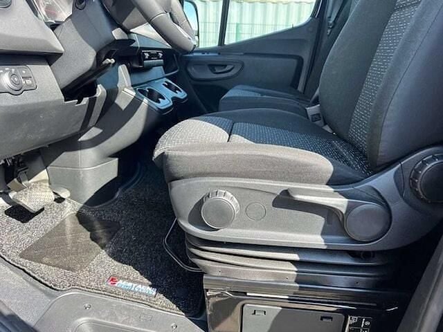 Nieuw Mercedes Sprinter 190 PK (139 kW) 2025 Zwart Van