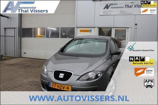 Grijs Gebruikt 2009 Seat Altea MPV | € 3.750 (Eerlijke prijs) - Afbeelding 1/4