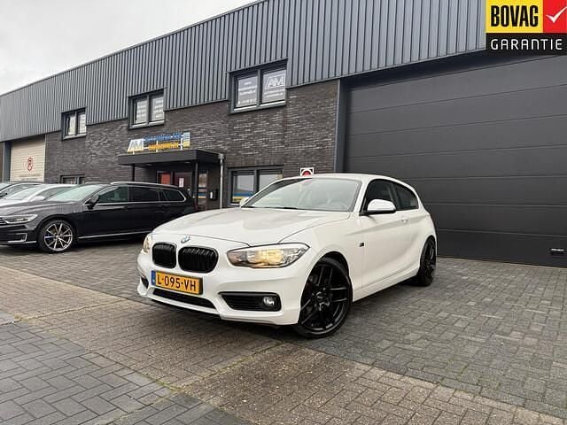 Wit Gebruikt 2015 BMW 120 M Sport Hatchback | € 12.950 - Afbeelding 1/4