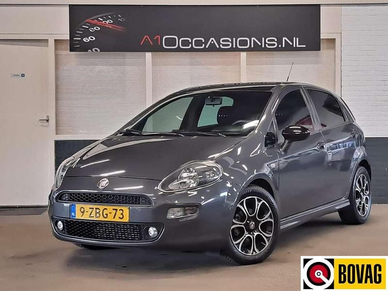 Grijs Gebruikt 2014 Fiat Punto Evo Racing Hatchback | € 5.995 (Eerlijke prijs) - Afbeelding 1/4