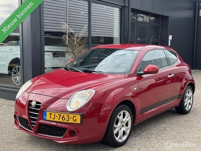 Rood Gebruikt 2008 Alfa Romeo MiTo Progression Hatchback | € 2.950 (Eerlijke prijs) - Afbeelding 1/4
