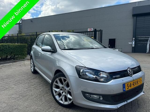 Grijs Gebruikt 2011 VW Polo Hatchback | € 2.599 (Eerlijke prijs) - Afbeelding 1/4