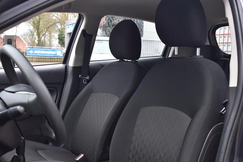 Occasion Mitsubishi Space Star 71 PK (52 kW) 2023 Grijs Hatchback