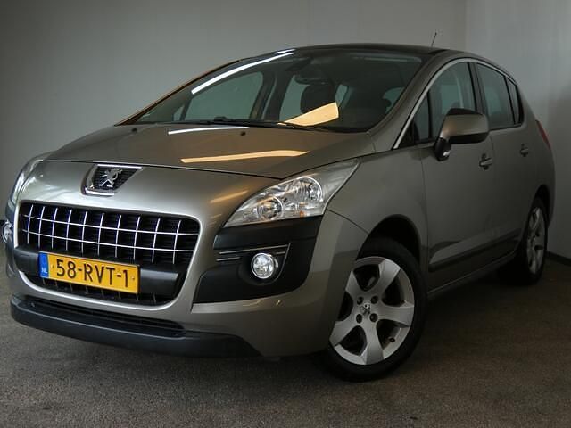 Grijs Occasion 2011 Peugeot 3008 MPV | € 3.950 (Eerlijke prijs) - Afbeelding 1/4