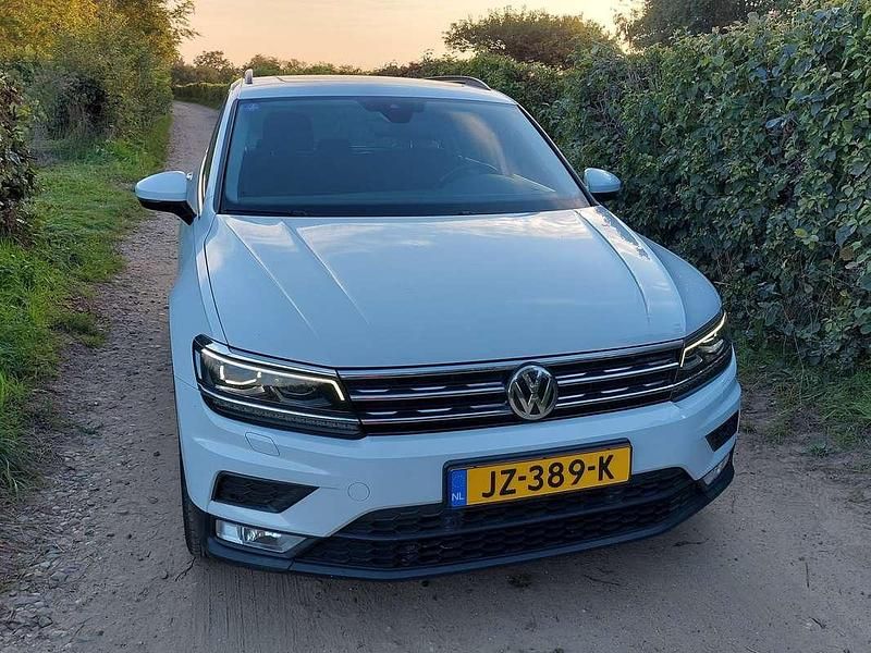 Wit Gebruikt 2016 VW Tiguan Comfortline SUV | € 17.750 (Eerlijke prijs) - Afbeelding 1/4