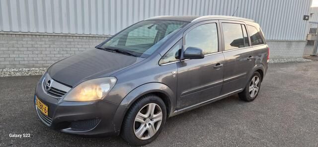 Grijs Gebruikt 2010 Opel Zafira Cosmo MPV | € 2.000 (Eerlijke prijs) - Afbeelding 1/4