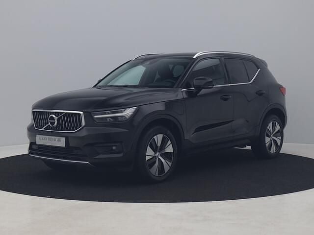 Zwart Gebruikt 2021 Volvo XC40 Inscription SUV | € 27.900 (Super prijs) - Afbeelding 1/4