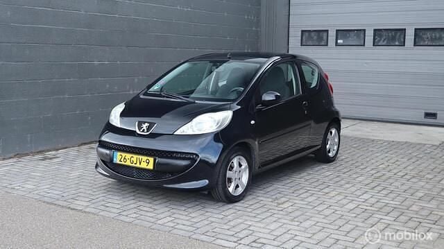 Zwart Gebruikt 2008 Peugeot 107 Sport Hatchback | € 2.150 (Eerlijke prijs) - Afbeelding 1/4
