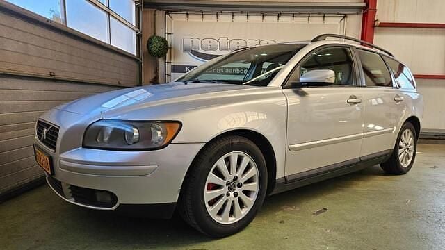 Grijs Gebruikt 2004 Volvo V50 Stationwagen | € 2.950 (Goede deal) - Afbeelding 1/4