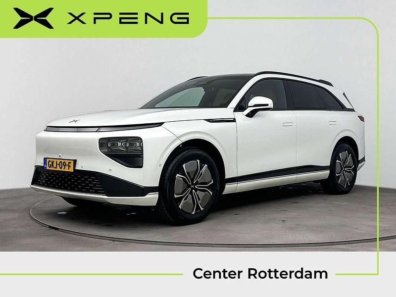 Wit Gebruikt 2024 XPENG G9 RWD Long Range SUV | € 53.900 - Afbeelding 1/4