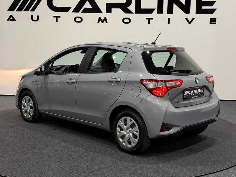 Occasion Toyota Yaris Hybrid Active 73 PK (53 kW) 2020 Grijs Hatchback