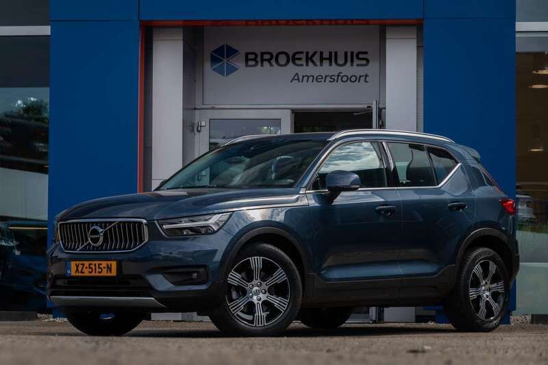 Blauw Gebruikt 2019 Volvo XC40 Inscription SUV | € 31.900 (Super prijs) - Afbeelding 1/4