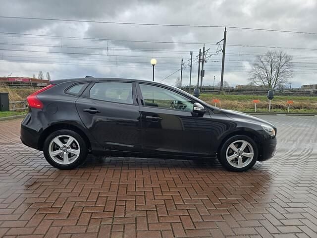 Occasion Volvo V40 Momentum 114 PK (83 kW) 2015 Zwart Hatchback