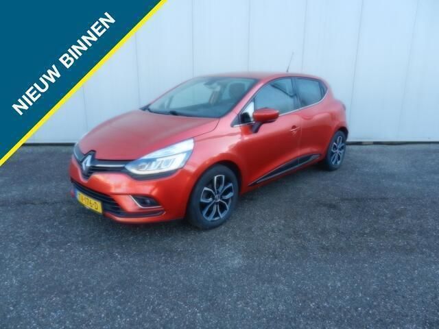 Rood Gebruikt 2018 Renault Clio IV Intens Hatchback | € 9.450 (Eerlijke prijs) - Afbeelding 1/4