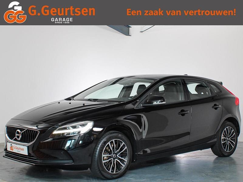Zwart Gebruikt 2018 Volvo V40 Kinetic Stationwagen | € 18.900 (Goede deal) - Afbeelding 1/4