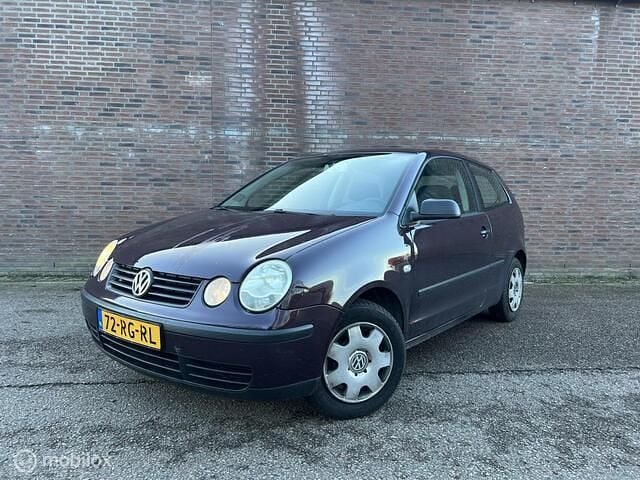 Rood Occasion 2005 VW Polo Hatchback | € 850 (Super prijs) - Afbeelding 1/4