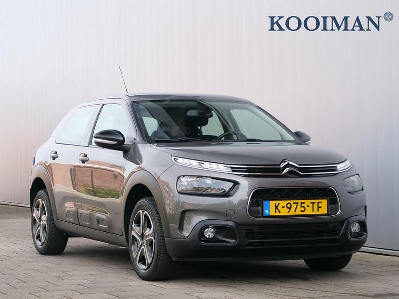 Grijs Gebruikt 2021 Citroën C4 Cactus Feel Hatchback | € 15.395 (Eerlijke prijs) - Afbeelding 1/4