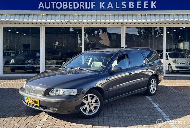 Grijs Gebruikt 2002 Volvo V70 Comfort Stationwagen | € 4.245 (Eerlijke prijs) - Afbeelding 1/4