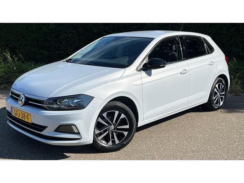 Wit, metallic lak Gebruikt 2019 VW Polo Comfortline Hatchback | € 9.750 (Goede deal) - Afbeelding 1/4