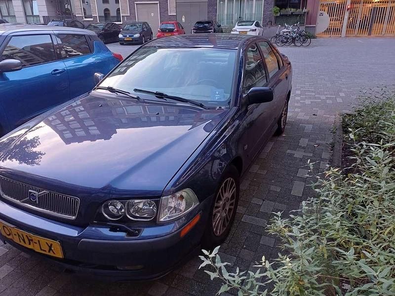 Blauw Gebruikt 2004 Volvo S40 Sedan | € 650 (Super prijs) - Afbeelding 1/4