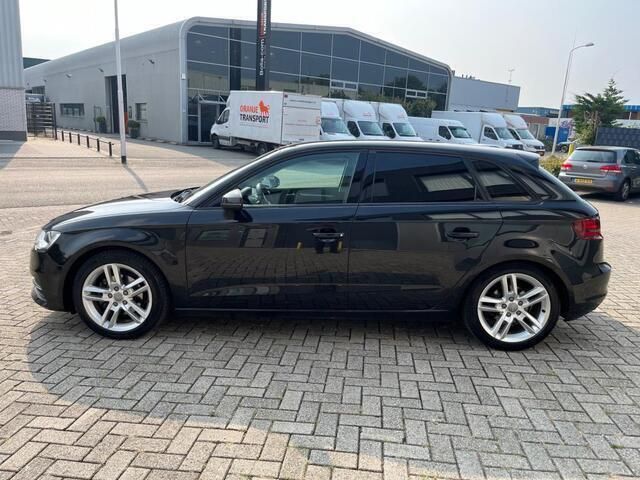 Occasion Audi A3 Sportback Attraction 150 PK (110 kW) 2014 Zwart Hatchback