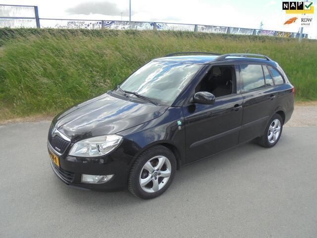 Zwart Gebruikt 2011 Skoda Fabia GreenLine Stationwagen | € 1.999 (Iets duurder) - Afbeelding 1/4
